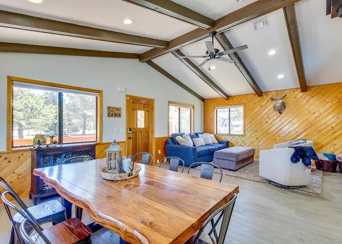 Peaceful Pinetop Cabin With Fireplace And Grill!