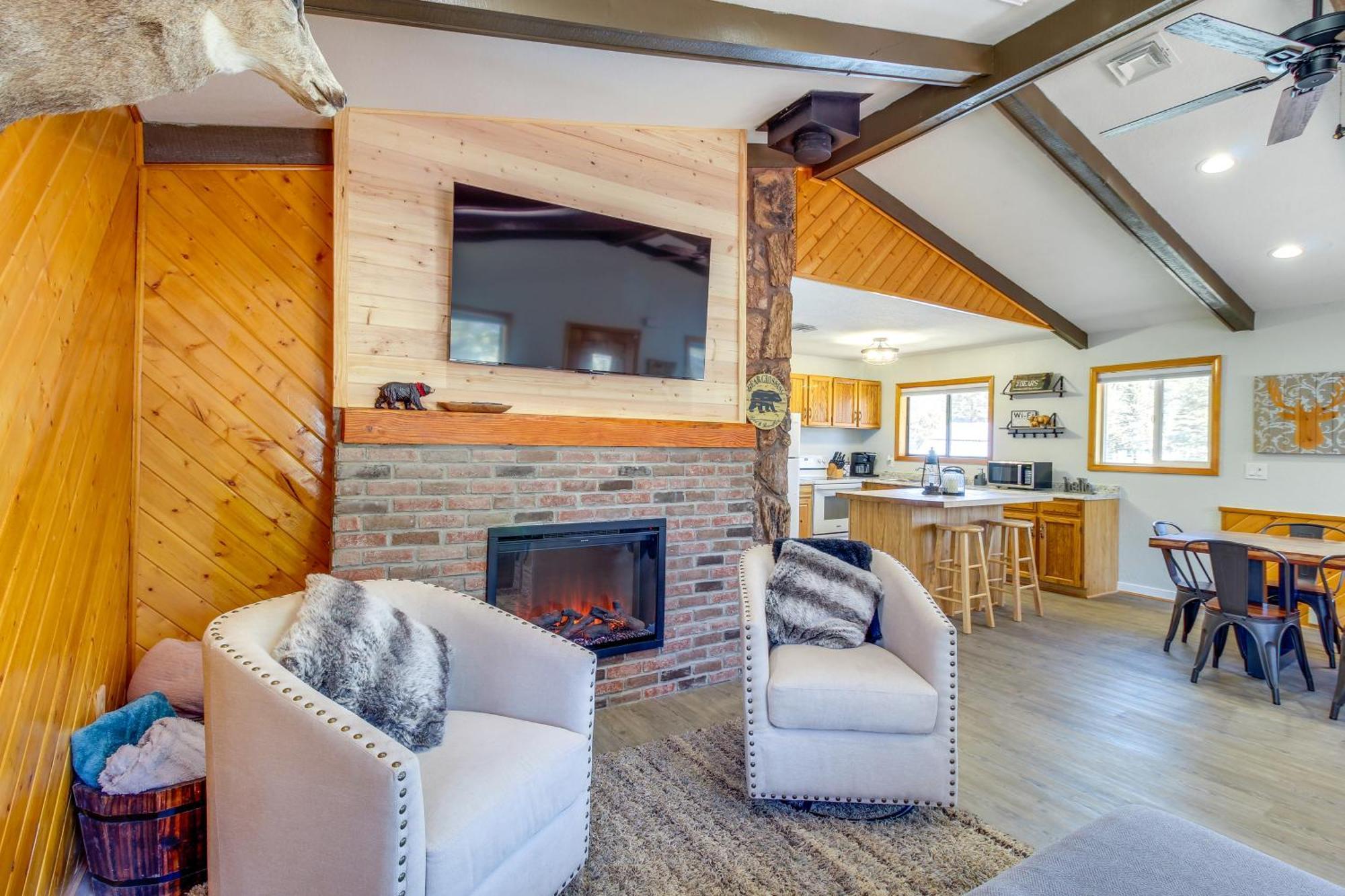Peaceful With Fireplace And Grill!